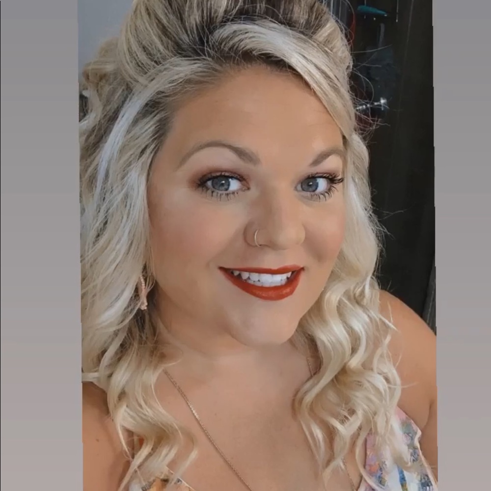 Meet your Posher, Brittany